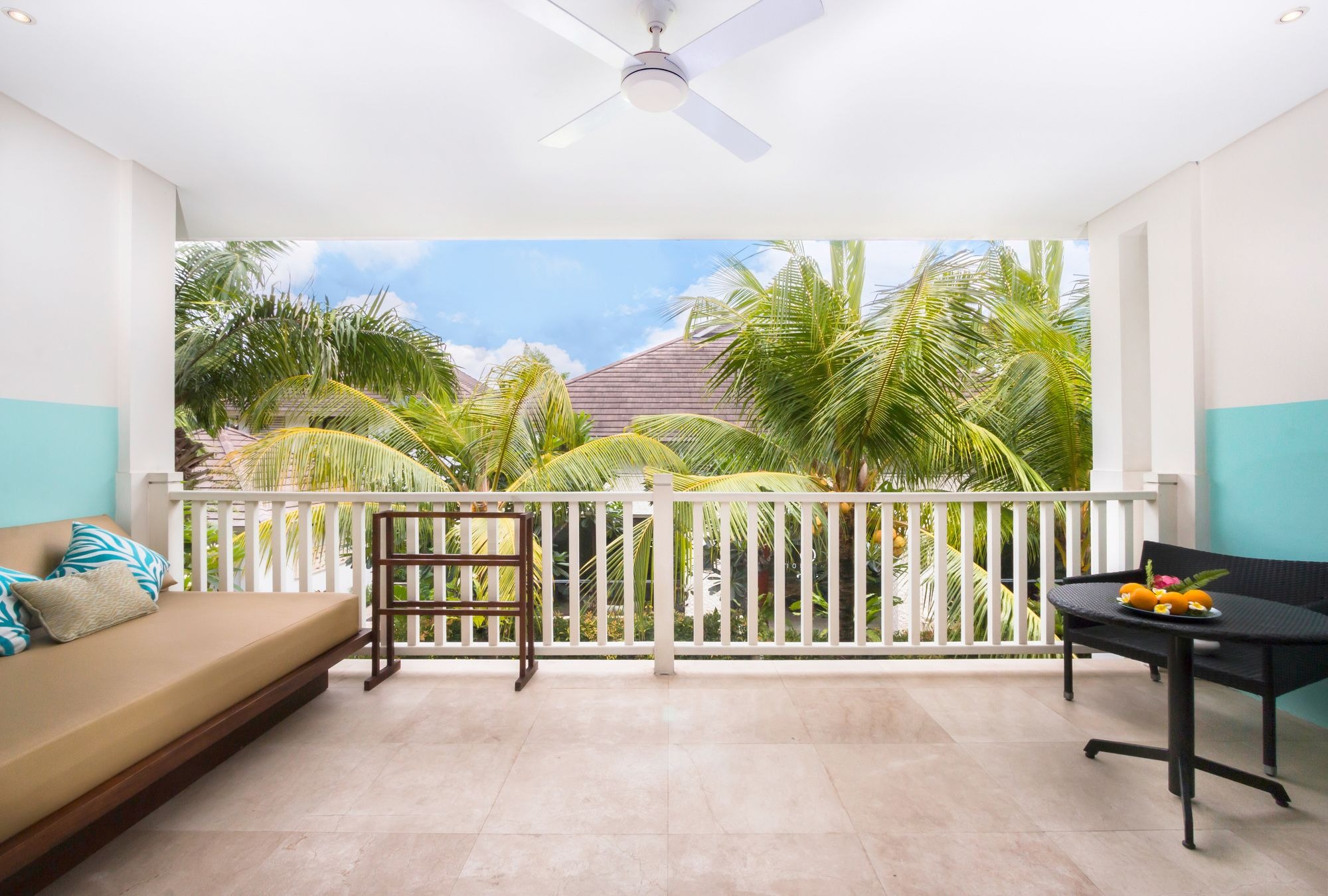 هتل مانتیگو ریزورت سمینیاک